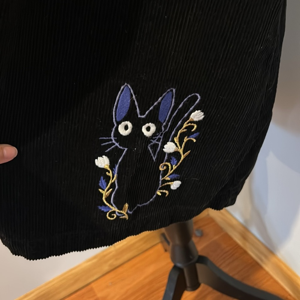 Stylish Black Embroidered Pinafore Dress - Picture 4 of 9